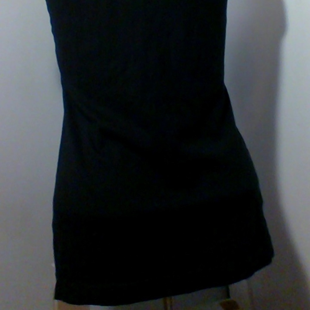 πAPI black tank top - Picture 4 of 4
